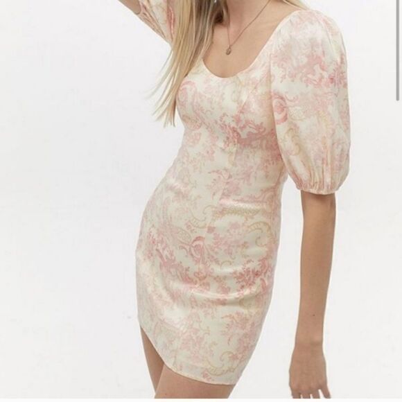 Laura Ashley + Urban Outfitters Mel Puff Sleeve Dress Size Medium, NWT - Picture 1 of 10